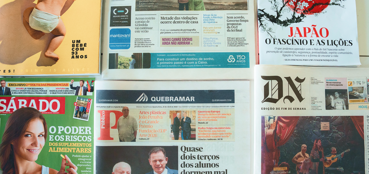 Portuguese newspapers and magazines on display